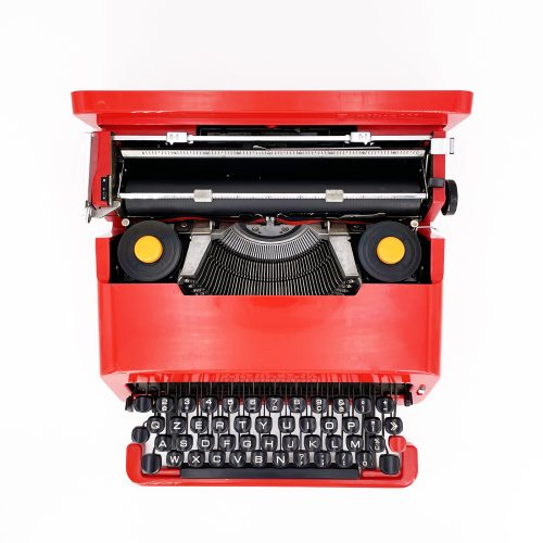 Le Macchine da Scrivere Olivetti: Storia, Valore Attuale e I Modelli più Cercati